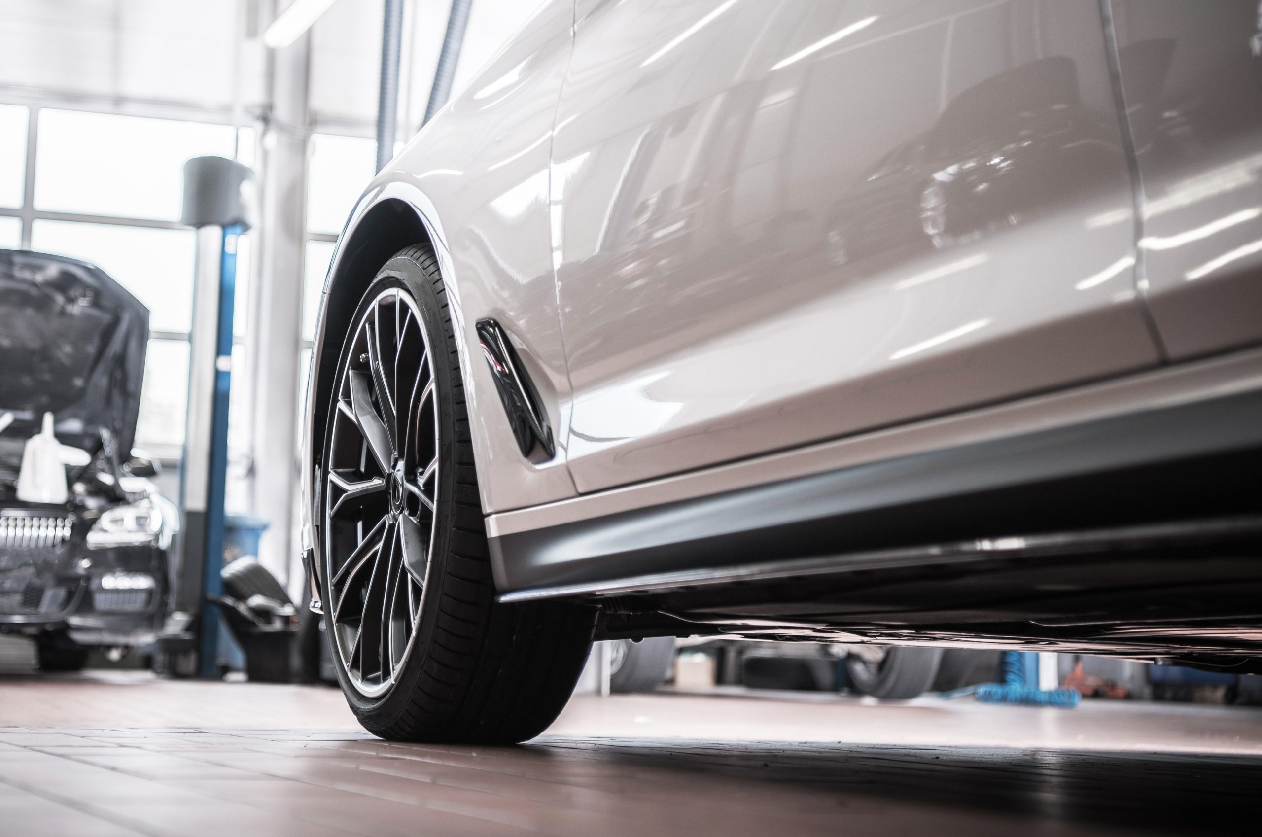 Seitenansicht weißes Auto